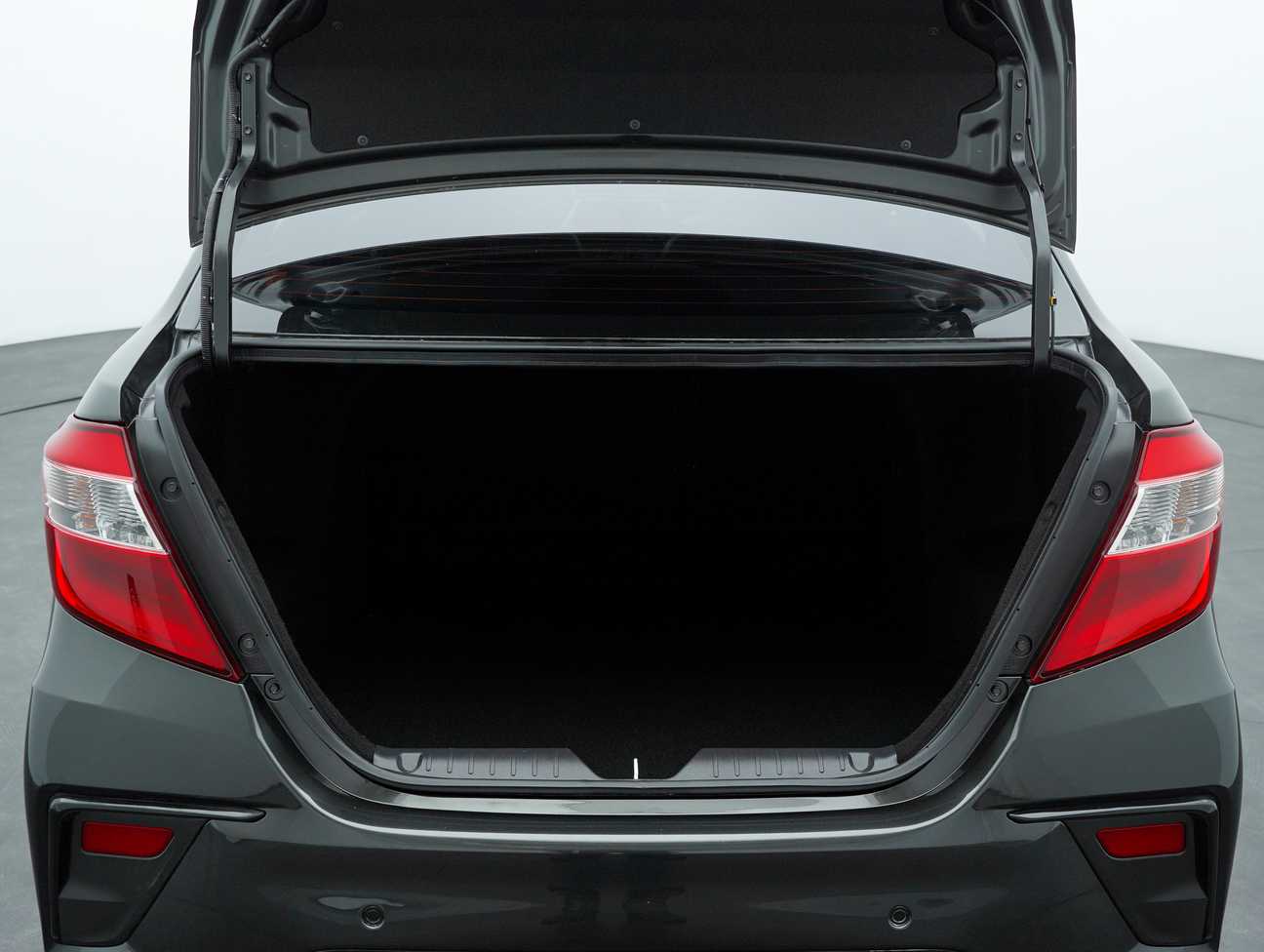 terpakai 2023 Perodua Bezza Advance 1.3