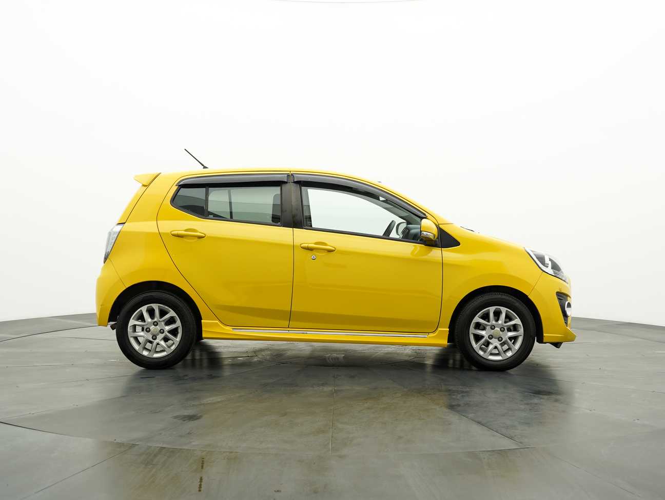 terpakai 2015 Perodua AXIA SE 1.0