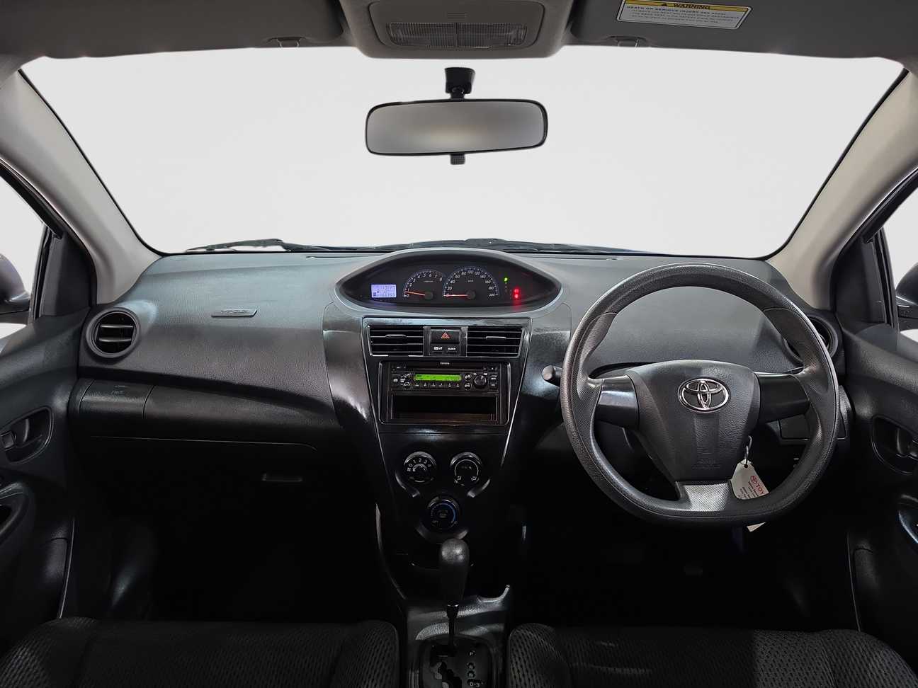 terpakai 2010 Toyota Vios J 1.5