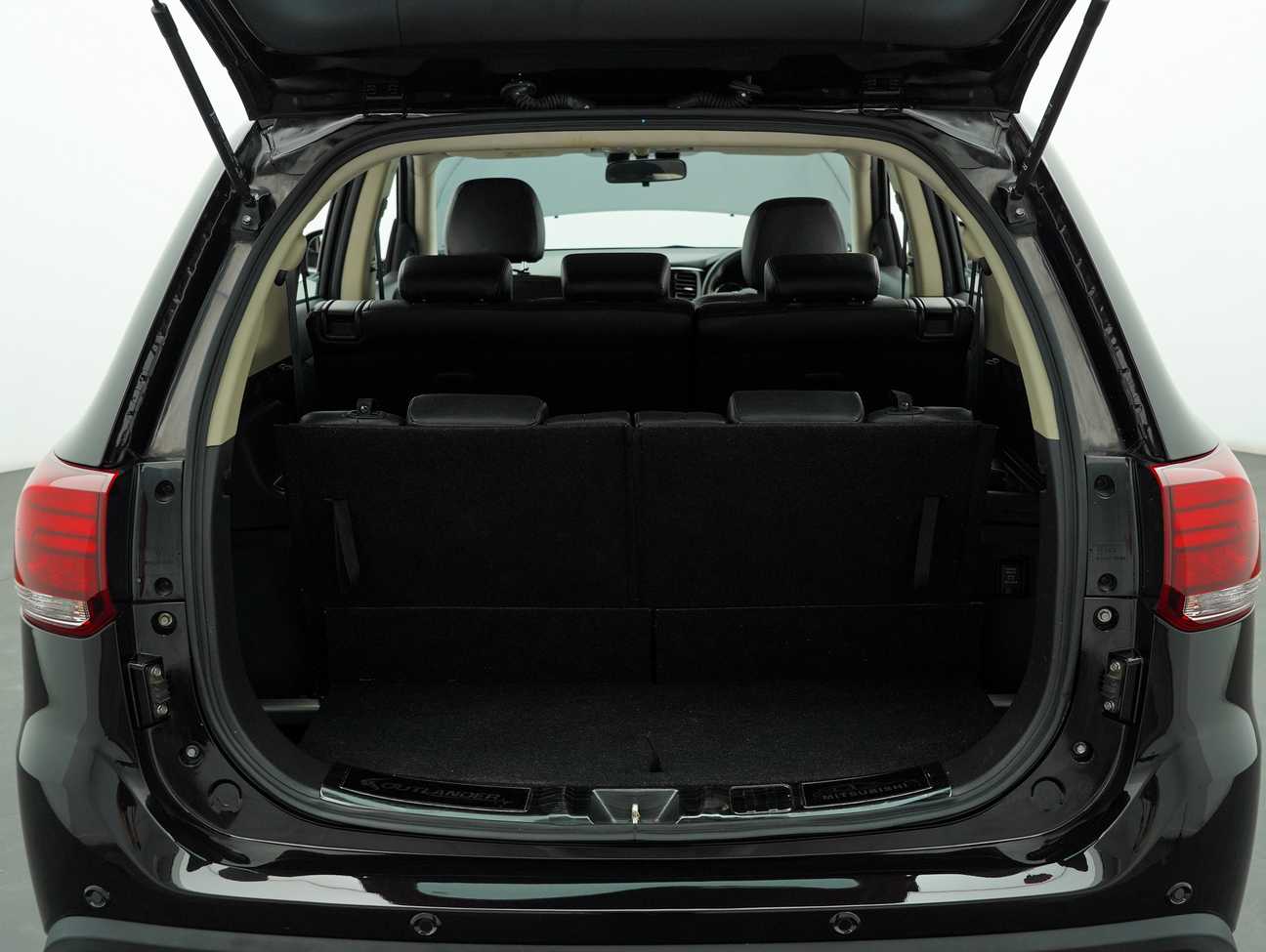 terpakai 2019 Mitsubishi Outlander  2.0