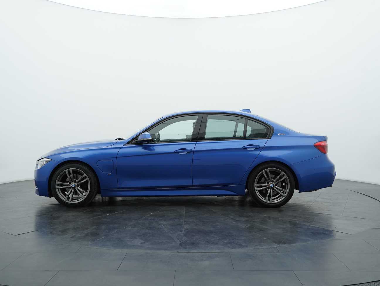 used 2018 BMW 330e M Sport 2.0