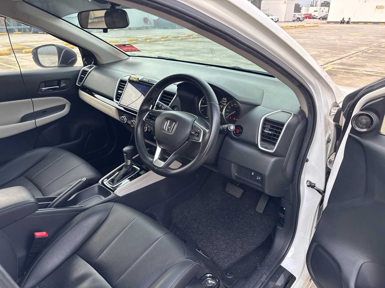 used 2022 Honda City V 1.5