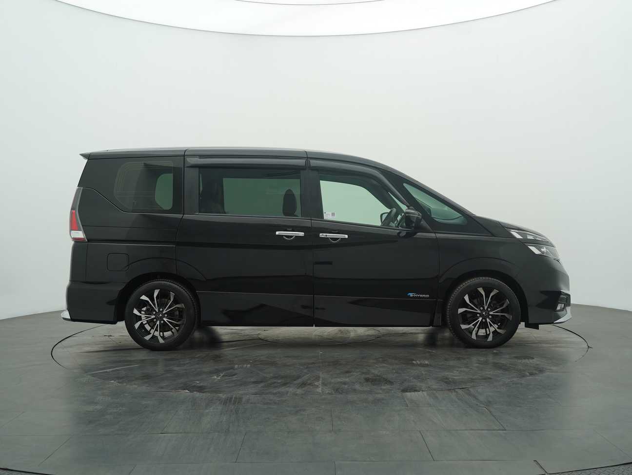 terpakai 2019 Nissan Serena S-Hybrid High-Way Star J Impul 2.0