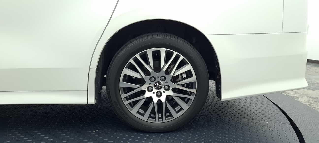 used 2016 Toyota VELLFIRE  2.5