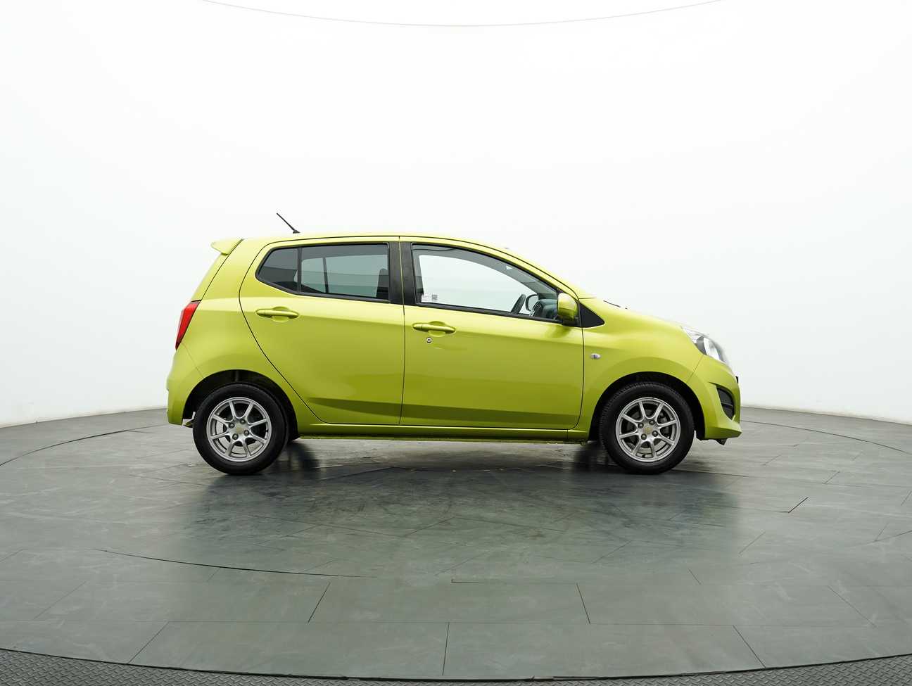 terpakai 2016 Perodua AXIA G 1.0