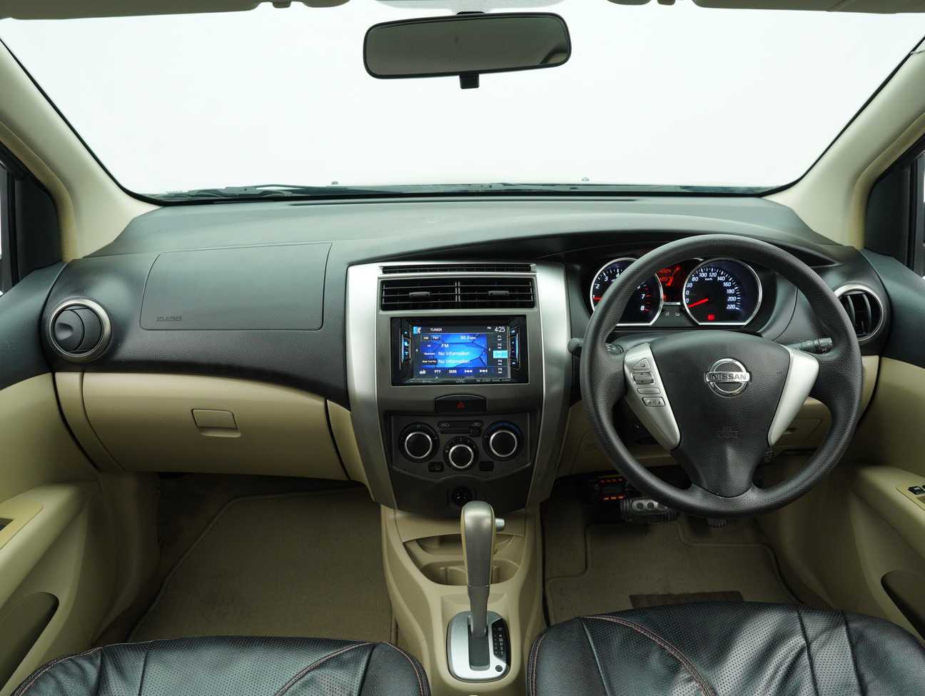 used 2014 Nissan Grand Livina Comfort 1.6