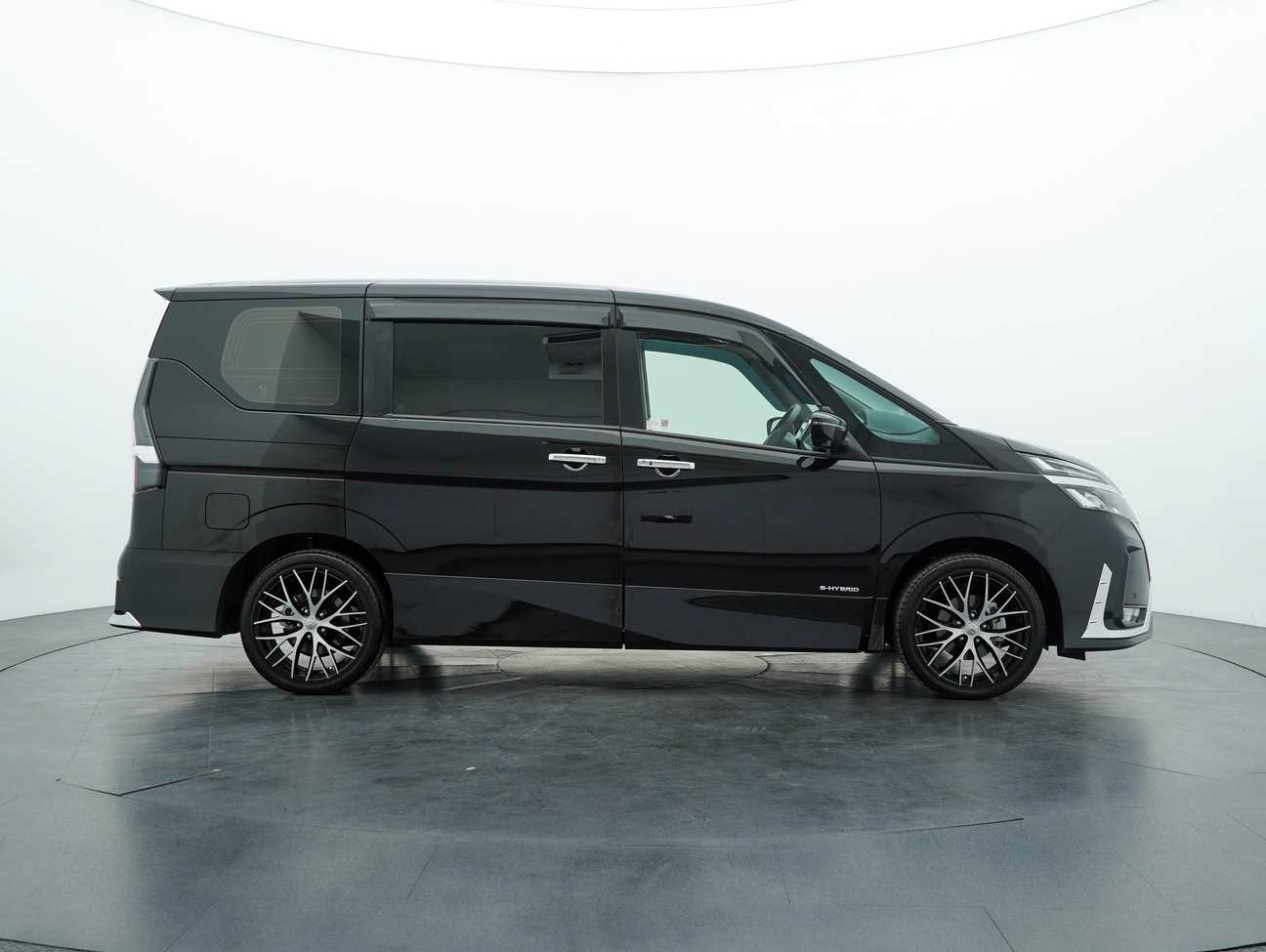 used 2024 Nissan Serena S-Hybrid High-Way Star J Impul 2.0