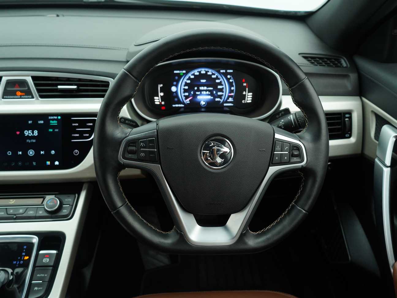 used 2022 Proton X70 Premium 1.5