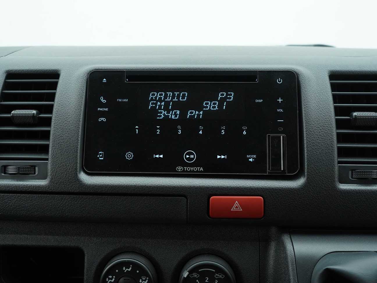 terpakai 2023 Toyota Hiace Panel 2.5