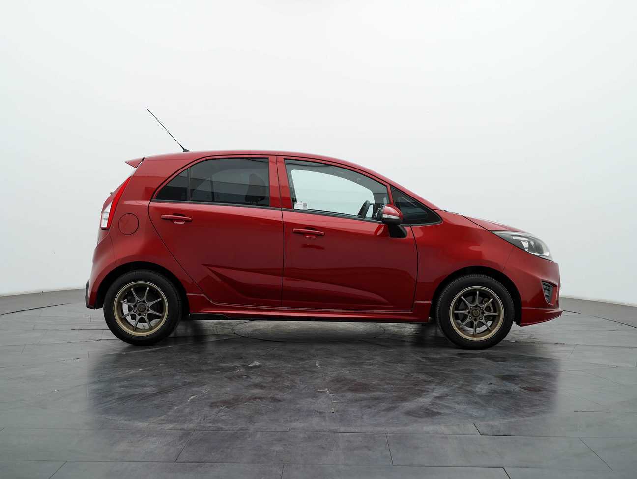 used 2017 Proton Iriz Standard 1.3