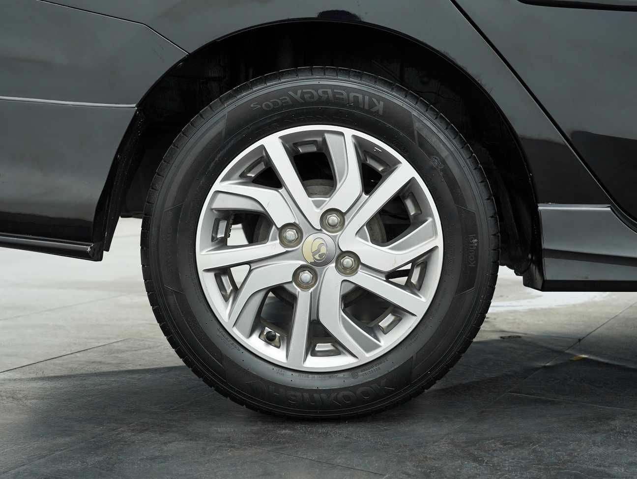 terpakai 2017 Perodua Bezza Advance 1.3