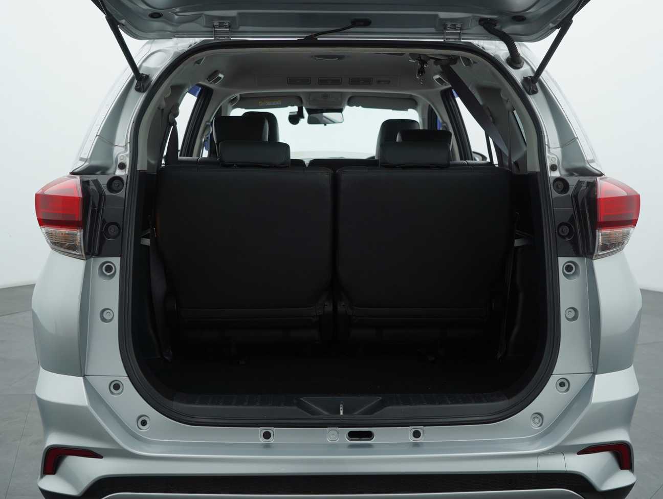 terpakai 2022 Perodua Aruz AV 1.5