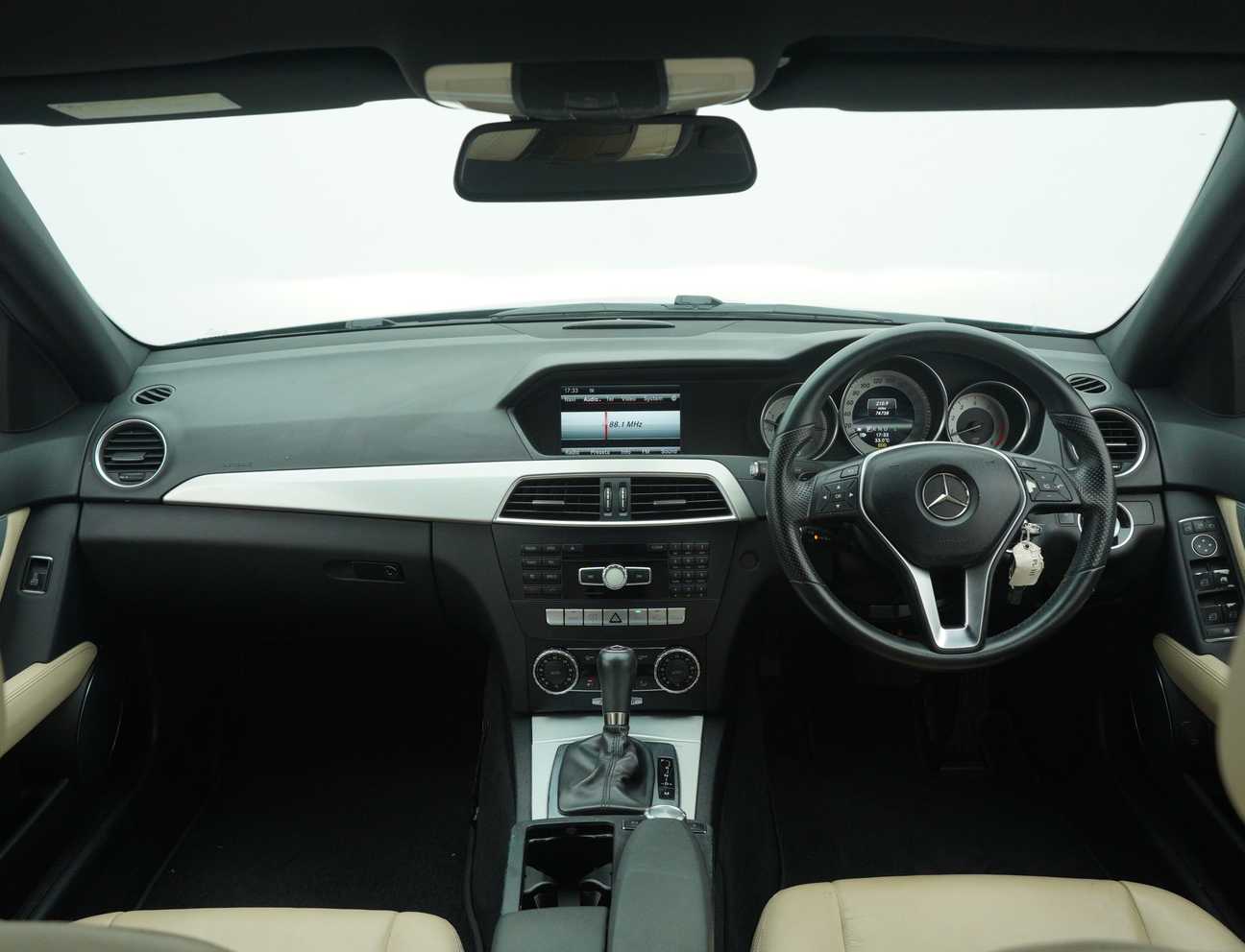 used 2013 Mercedes-Benz C250 Avantgarde CGI 1.8