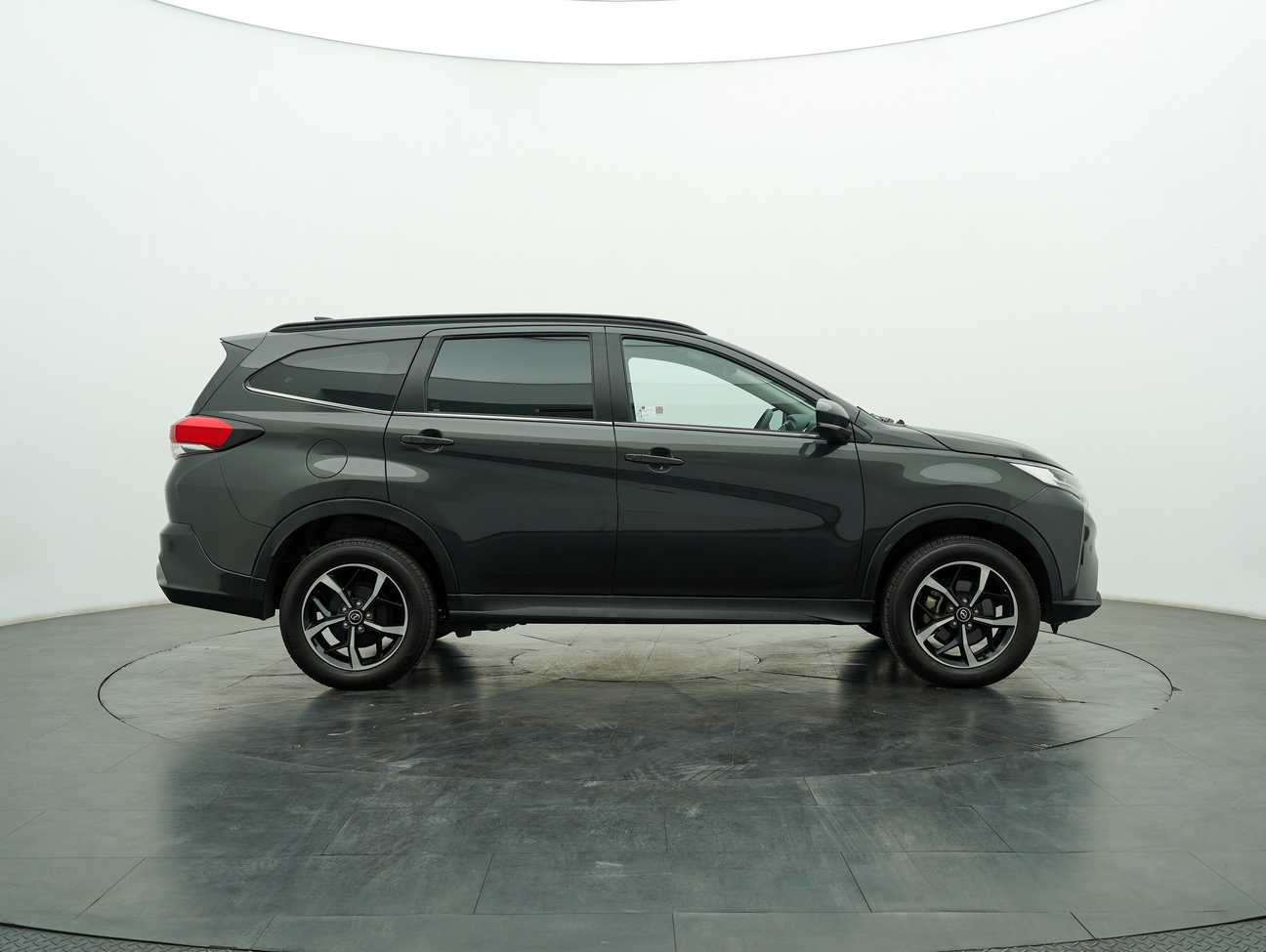 terpakai 2021 Perodua Aruz AV 1.5