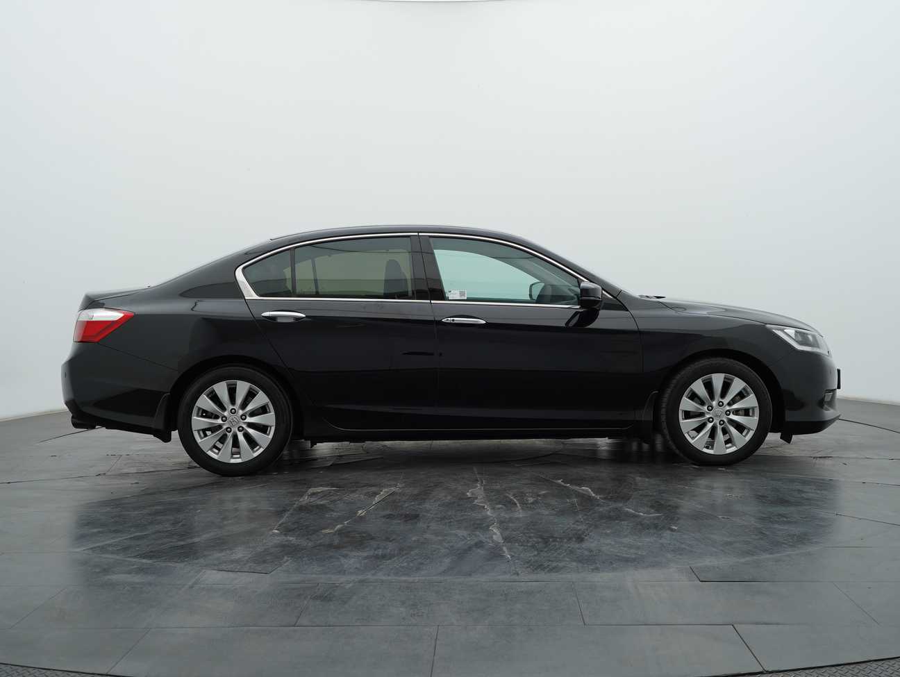 used 2014 Honda Accord VTi-L 2.0