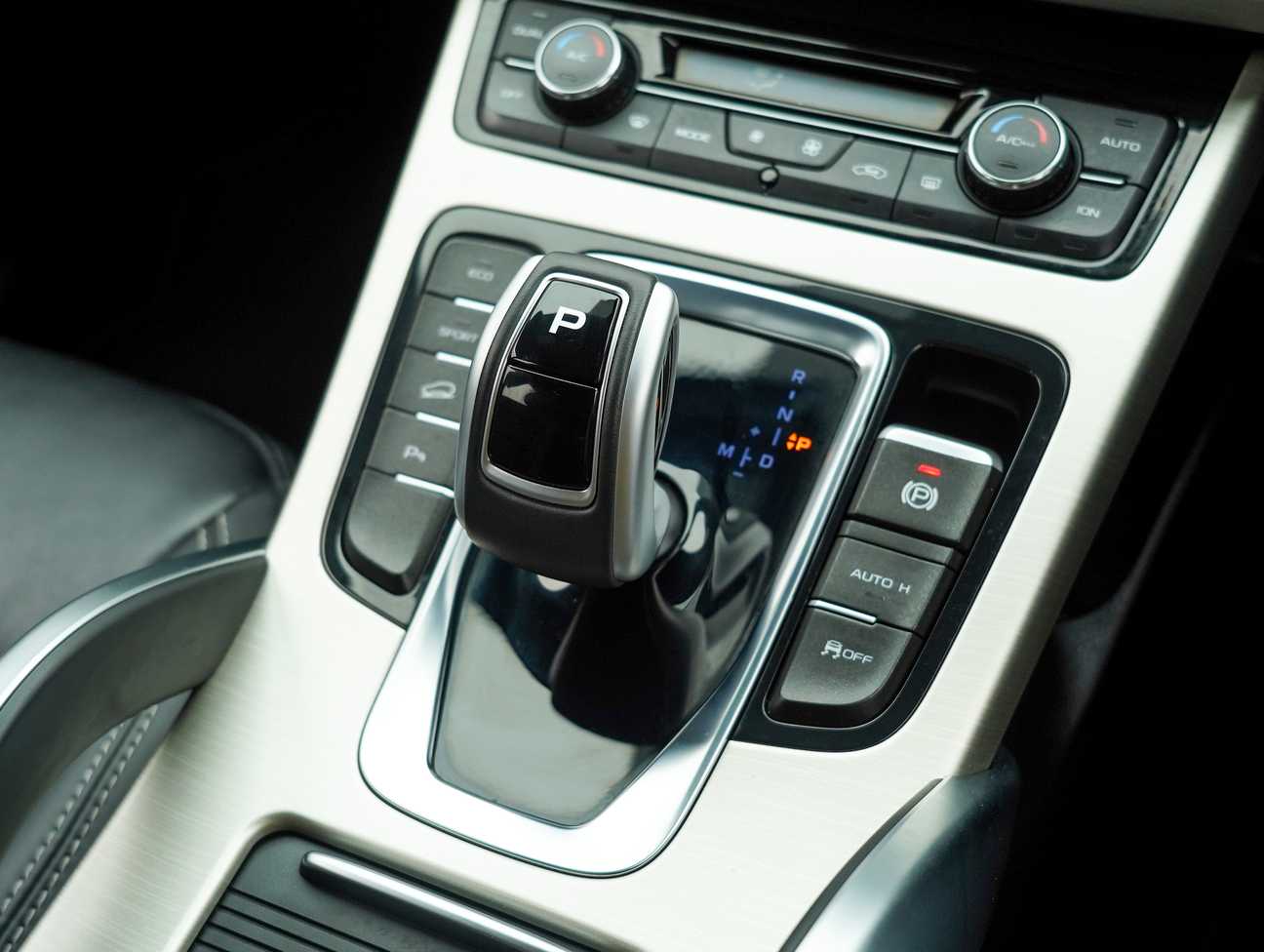 terpakai 2023 Proton X70 TGDI Executive 1.5