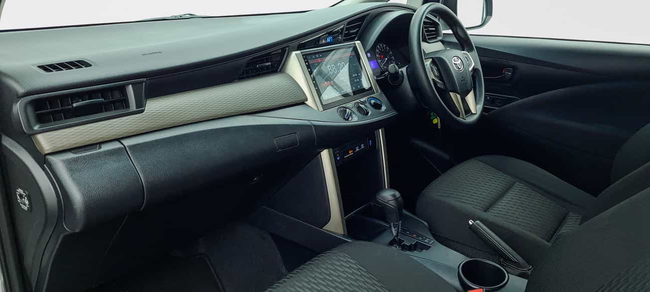 used 2018 Toyota INNOVA E 2.0