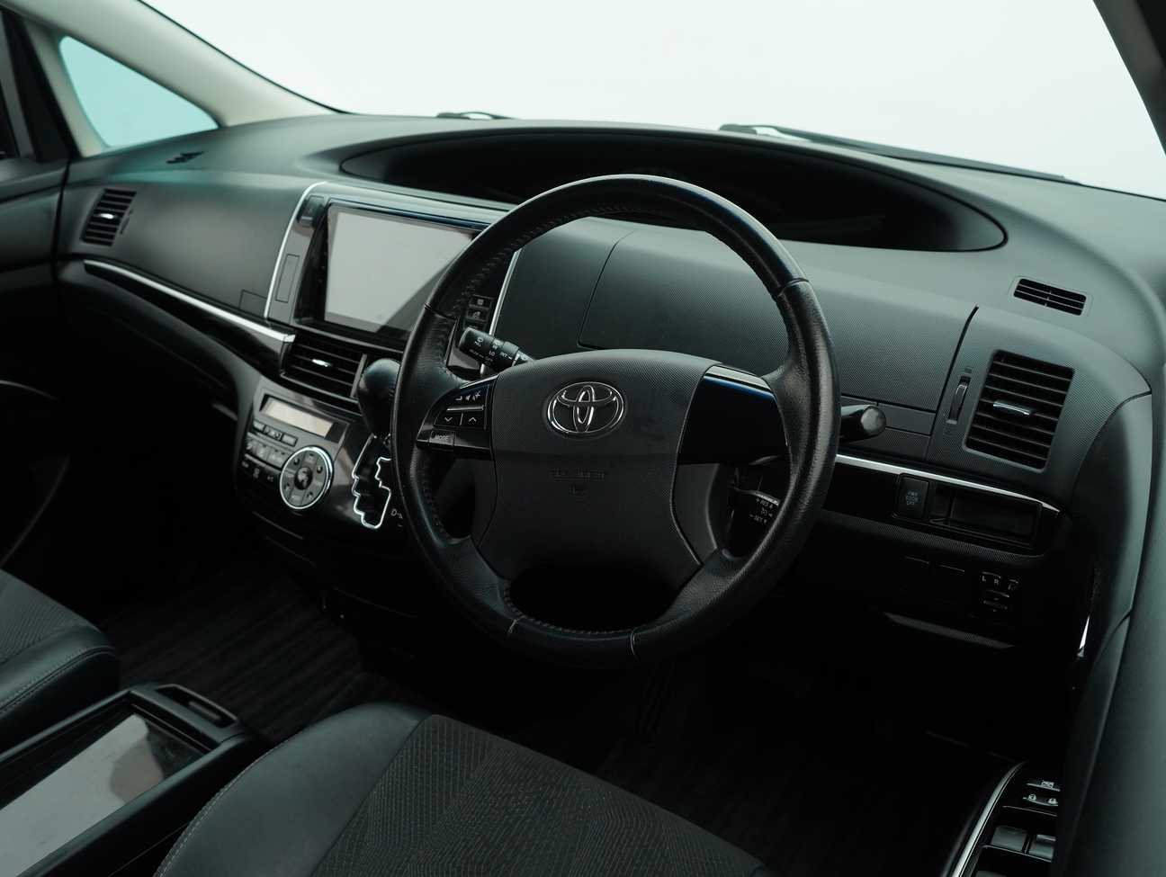 used 2014 Toyota Estima Aeras 2.4