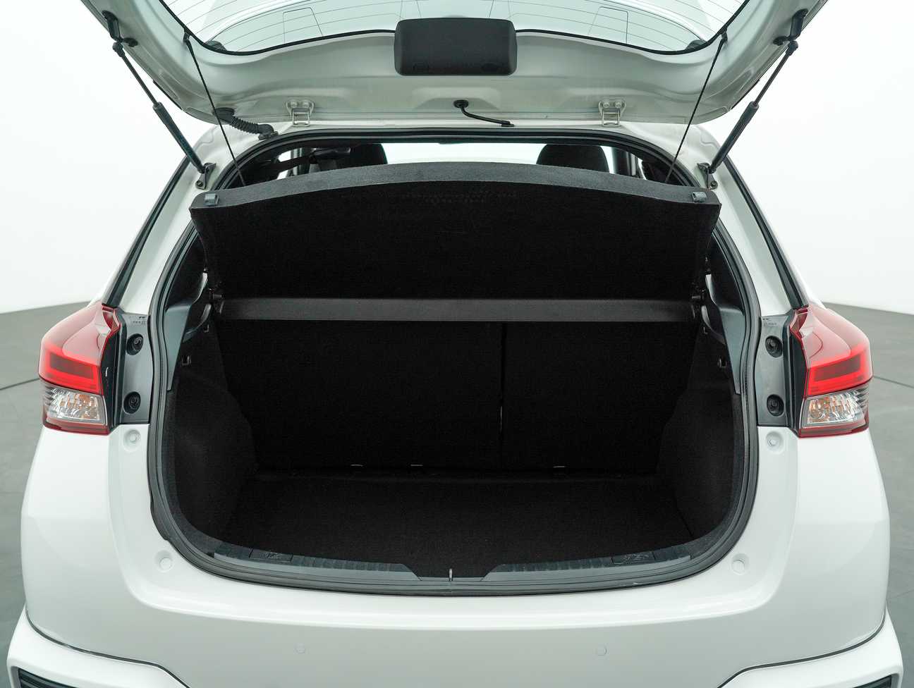 used 2021 Toyota Yaris E 1.5