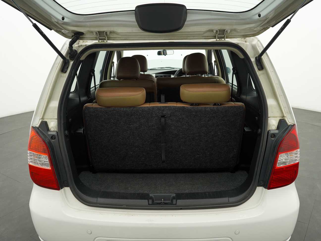 used 2011 Nissan Grand Livina ST-L Comfort 1.6