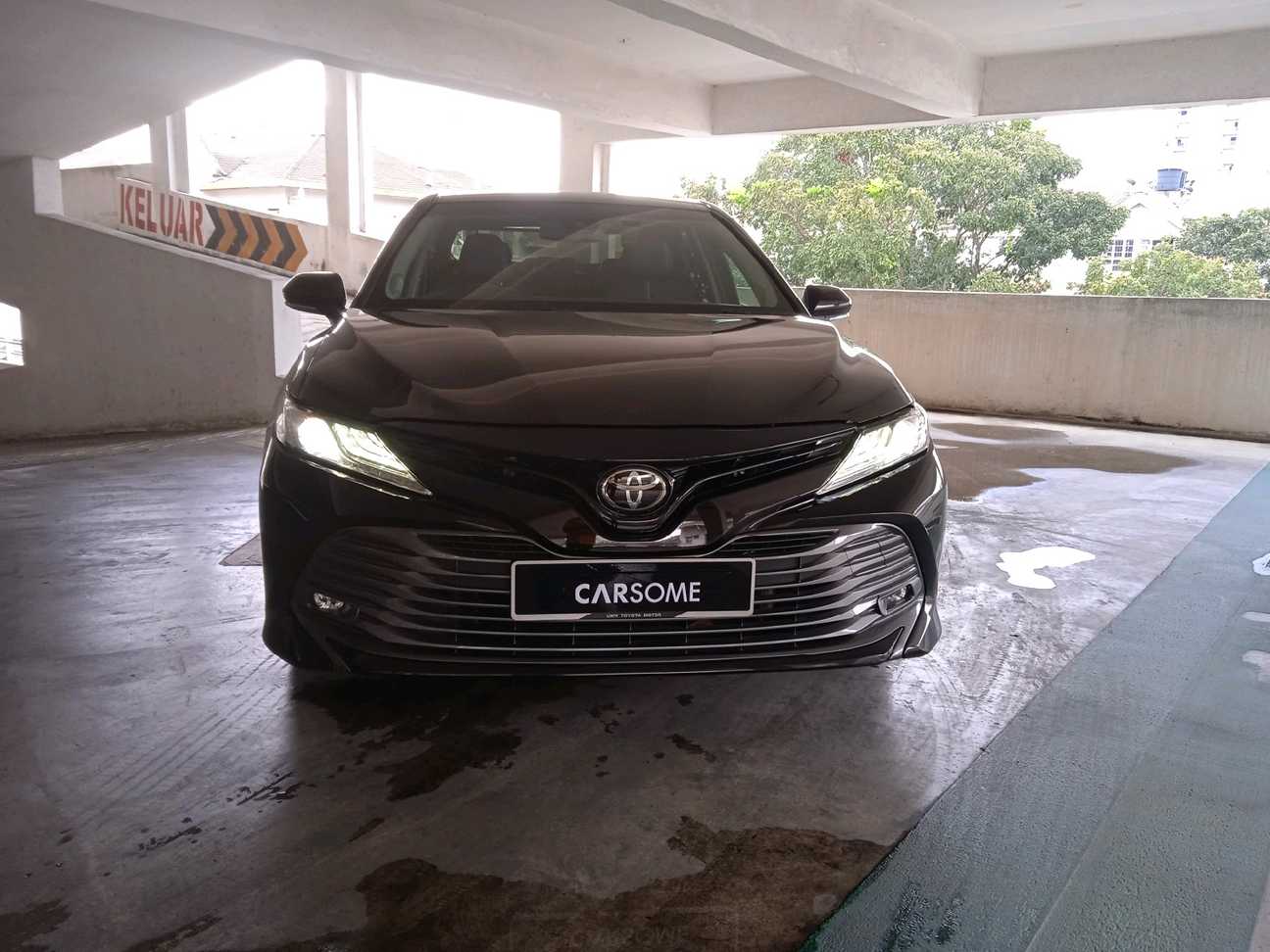 used 2019 Toyota Camry V 2.5