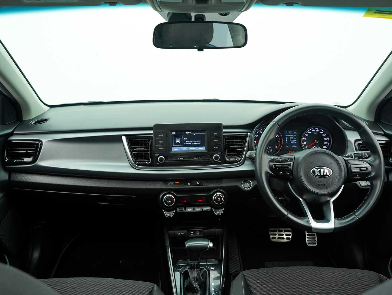 terpakai 2017 Kia Rio  1.4