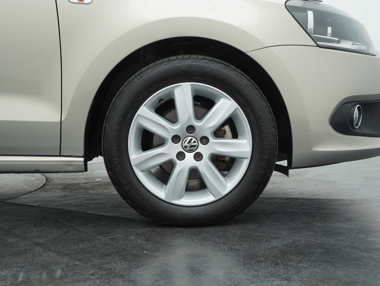 terpakai 2013 Volkswagen Polo  1.6