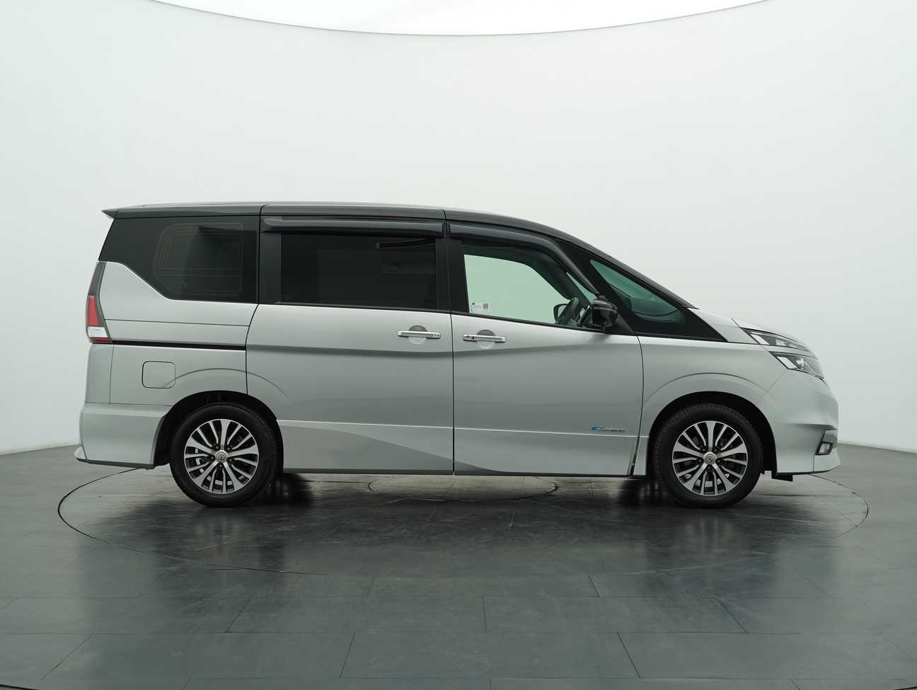 used 2018 Nissan Serena S-Hybrid High-Way Star Premium 2.0
