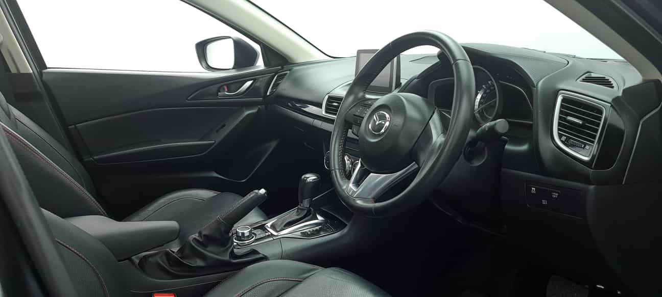 terpakai 2014 Mazda 3 SEDAN SKYACTIV-G (CBU) 2.0