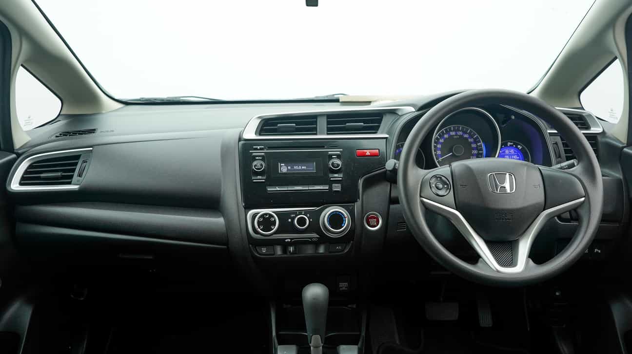 terpakai 2014 Honda JAZZ E 1.5