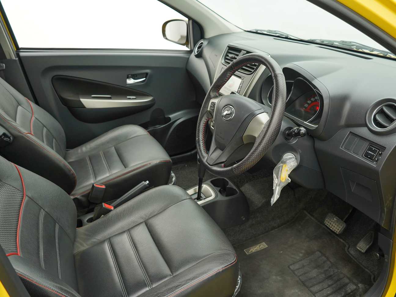 terpakai 2014 Perodua AXIA Advance 1.0