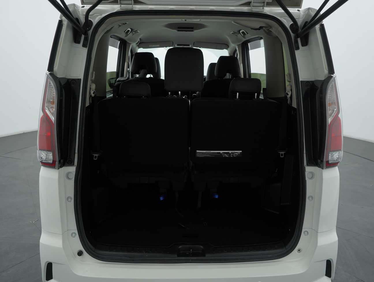 used 2019 Nissan Serena S-Hybrid High-Way Star Premium 2.0