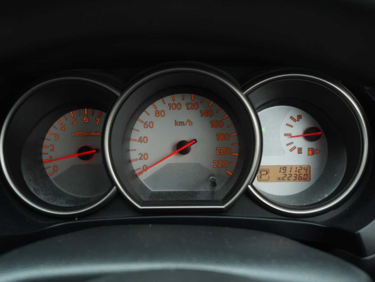 used 2012 Nissan Grand Livina ST-L Comfort 1.6