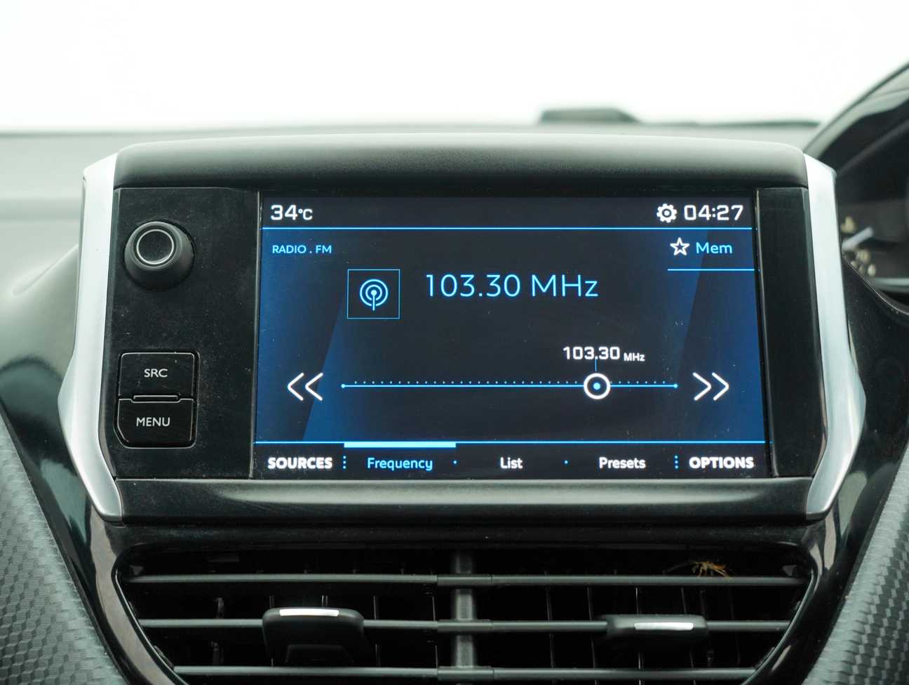 terpakai 2019 Peugeot 208 PureTech 1.2