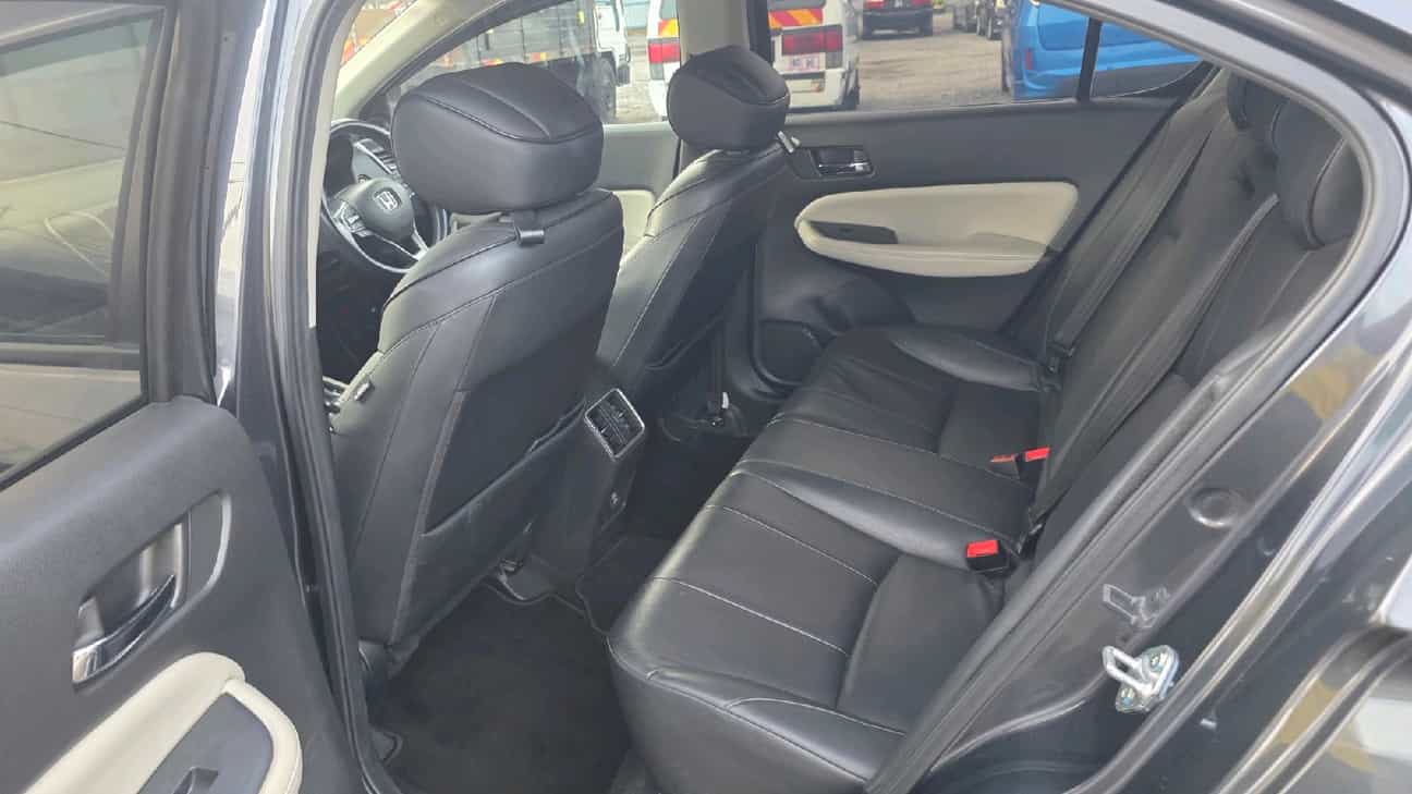 used 2022 Honda City V 1.5
