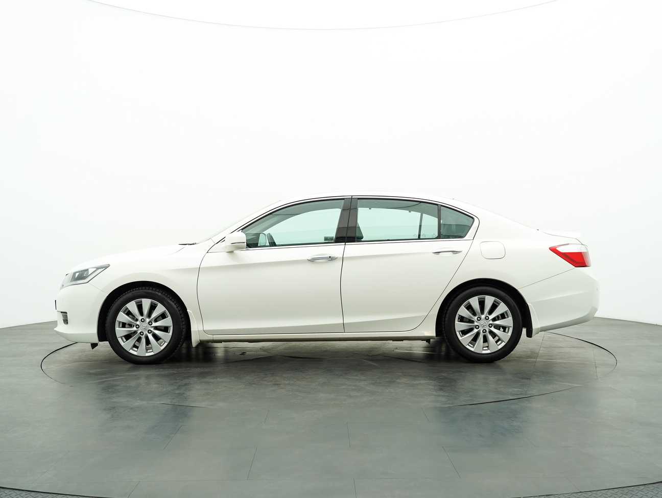 terpakai 2016 Honda Accord VTi-L 2.0