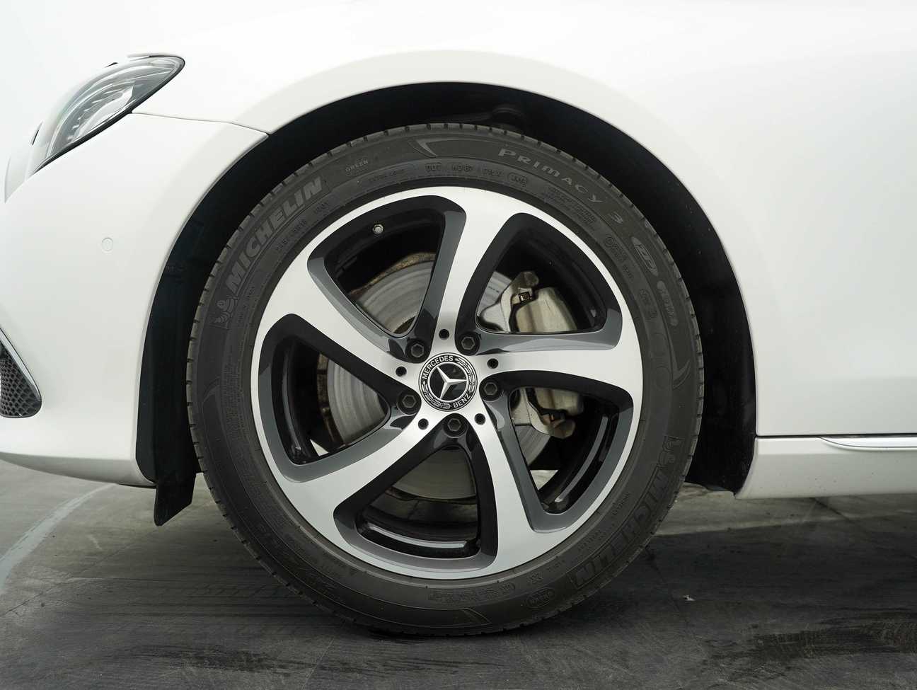 terpakai 2019 Mercedes-Benz E200 Avantgarde New Trim 2.0