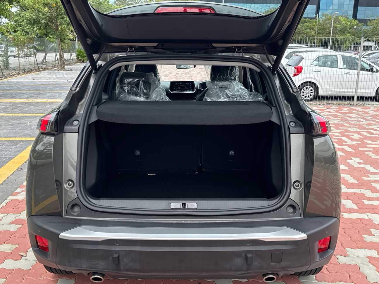 used 2025 Peugeot 2008 Allure 1.2