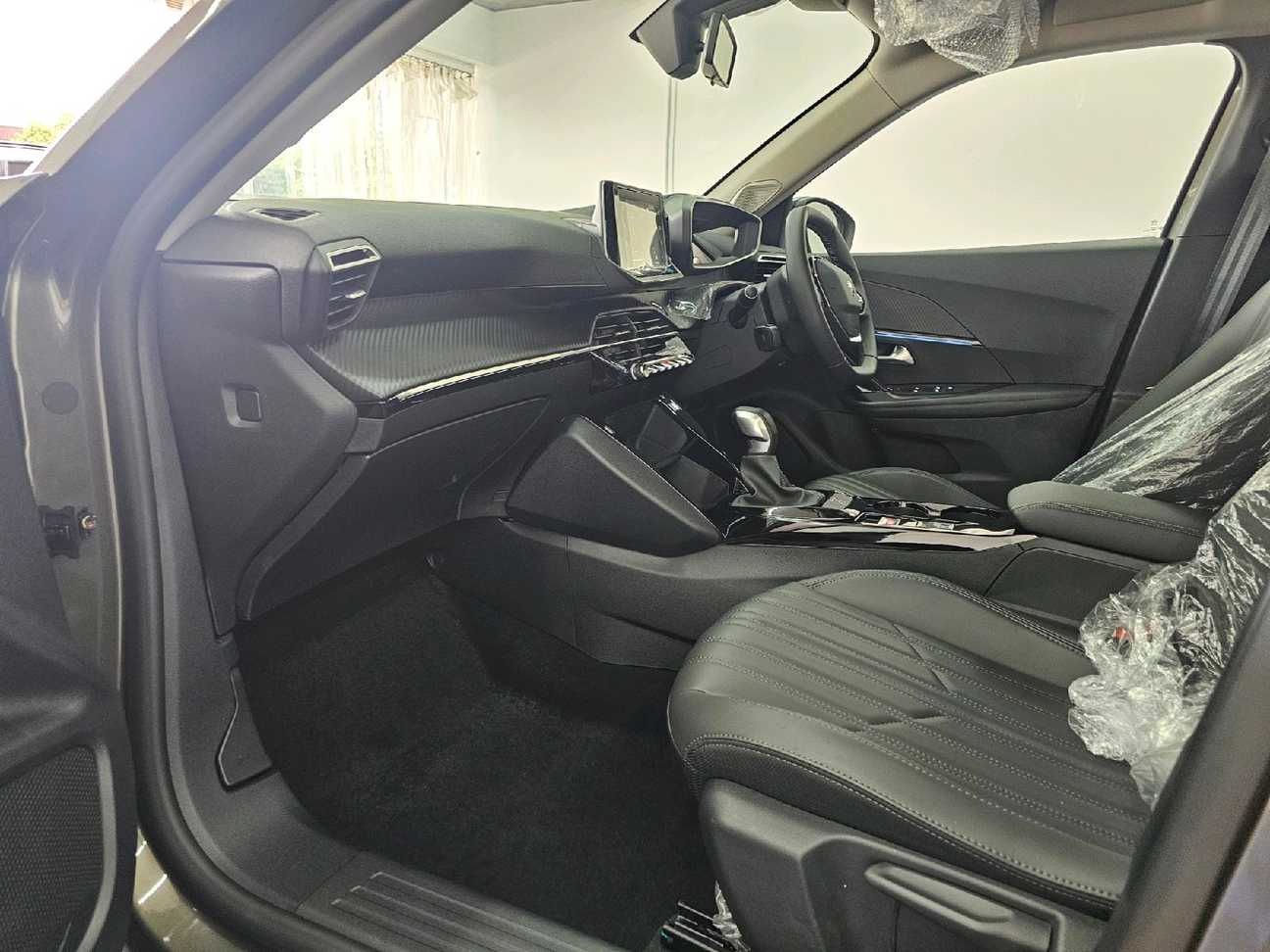 used 2025 Peugeot 2008 Allure 1.2