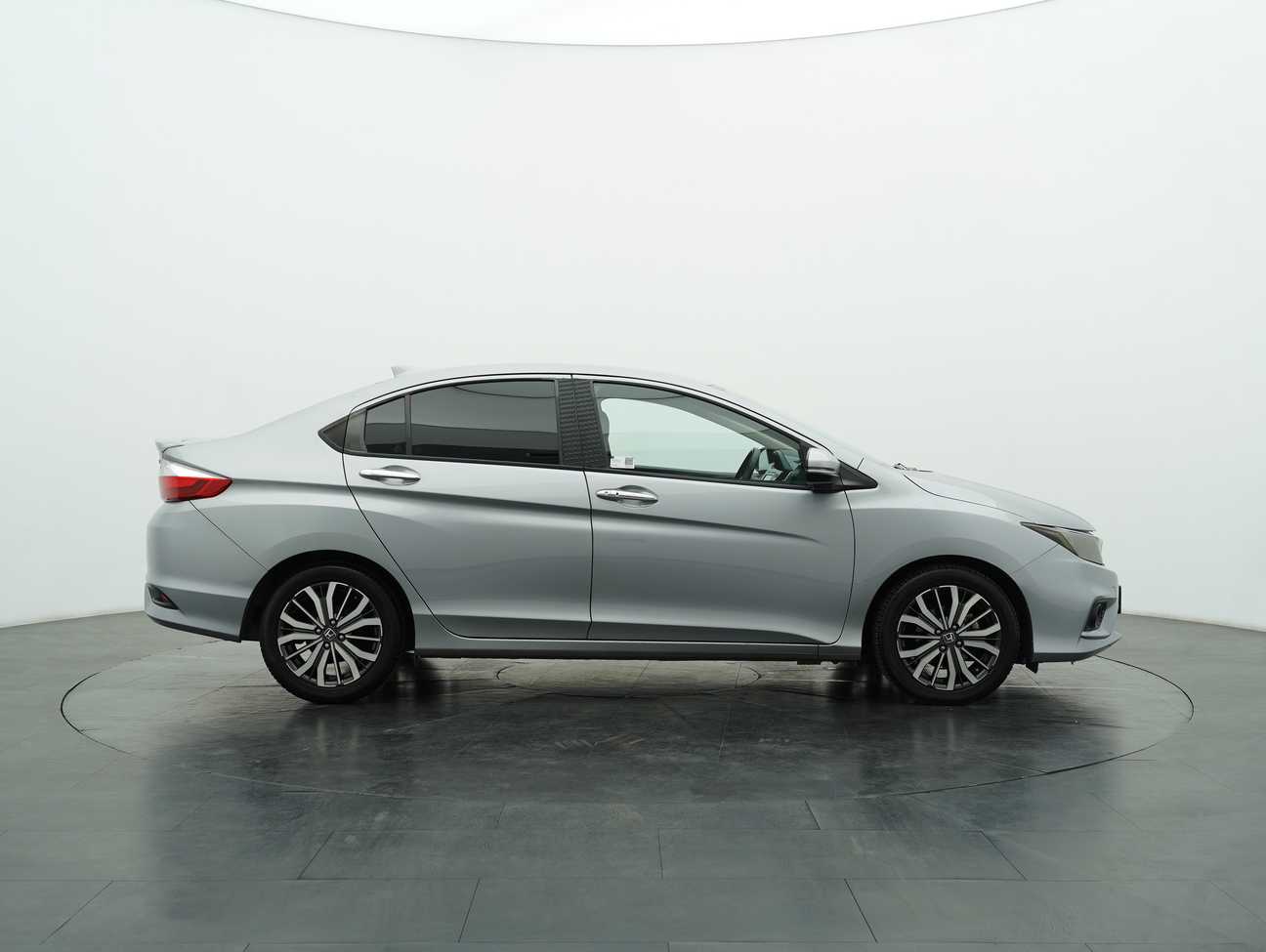 used 2018 Honda City V i-VTEC 1.5