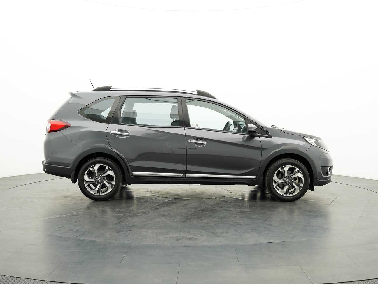 used 2018 Honda BR-V V 1.5