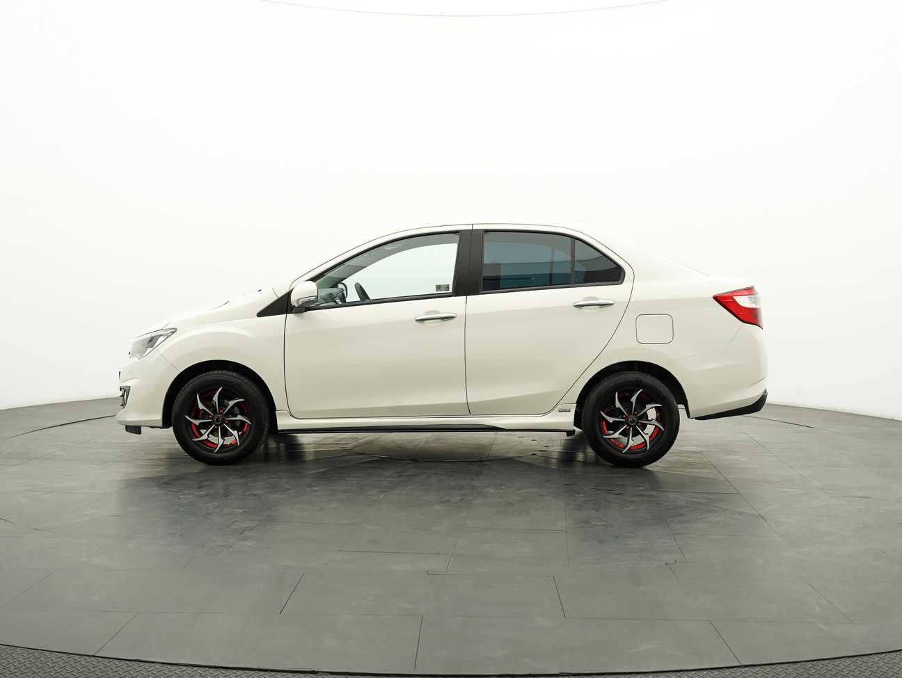 terpakai 2019 Perodua Bezza X Premium 1.3