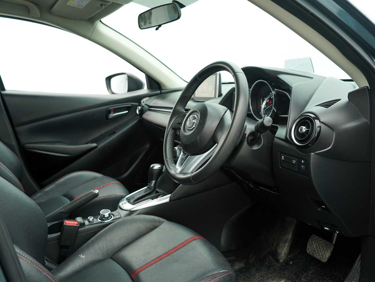 terpakai 2016 Mazda 2 SKYACTIV-G 1.5