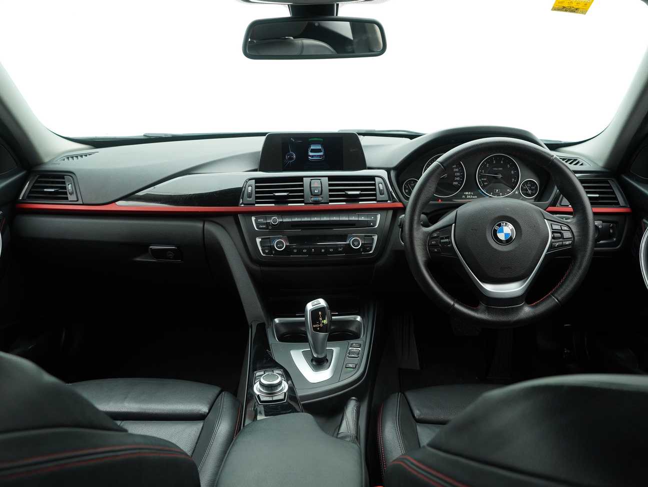 used 2015 BMW 320i Sport Line 2.0