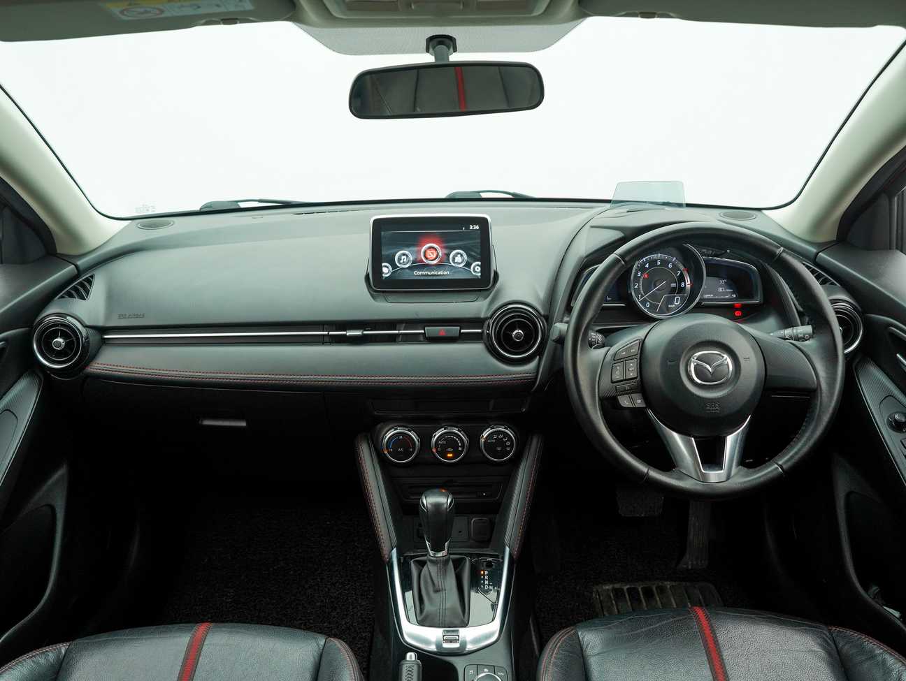 terpakai 2016 Mazda 2 SKYACTIV-G (LED Headlight with DRL) 1.5