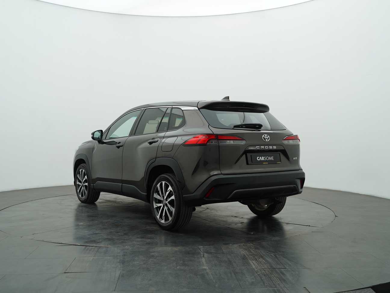 used 2021 Toyota Corolla Cross V 1.8