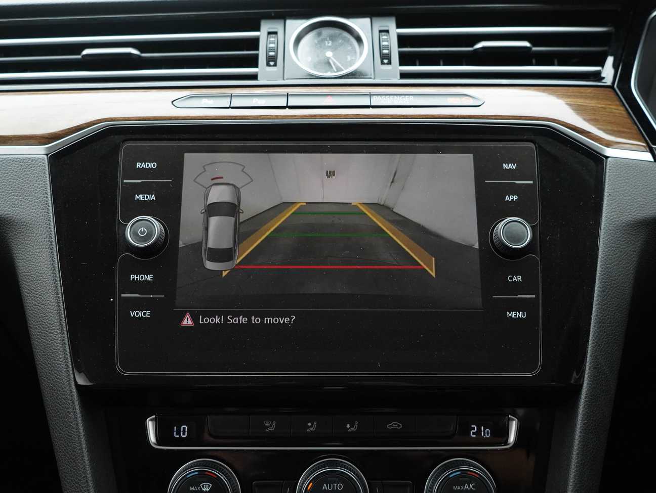 terpakai 2019 Volkswagen Passat TSI Highline 2.0