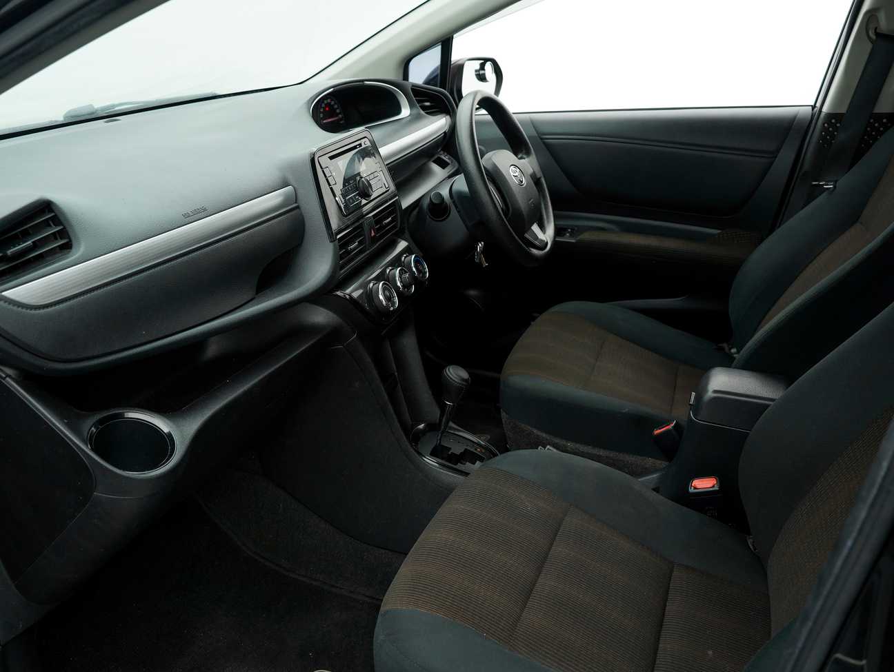 used 2016 Toyota SIENTA G 1.5