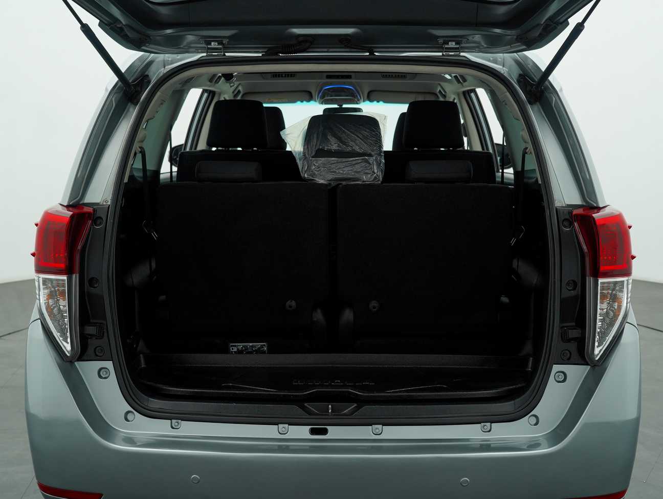 terpakai 2020 Toyota Innova G 2.0