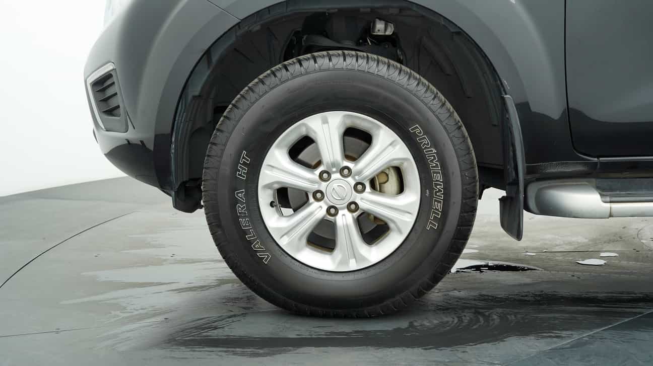 terpakai 2017 Nissan NAVARA NP300 V 2.5